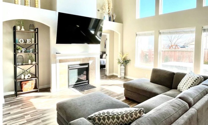 Canyon County House | Beautiful two-story home within minutes of downtown Middleton.