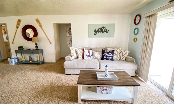 Harbor Village Condo | Beautiful Updated Ground level 2 Bedroom Condo T106