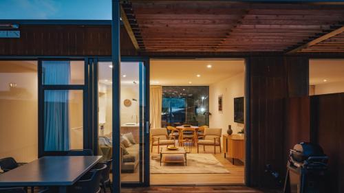 Nelson City Centre Apartment | Beautiful urban apartment 2