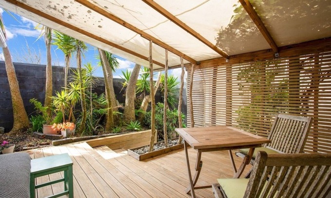 Mount Eden House | Beautiful Urban Sanctuary with Carpark