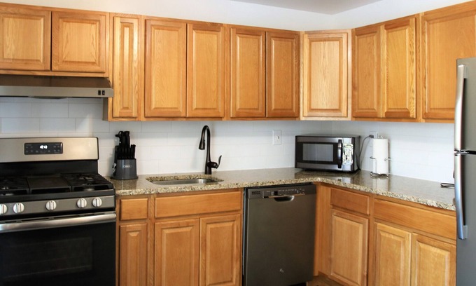 Bridgewater Apartment | Beautiful Fully Furnished 2-Bedroom Apartment in Bridgewater