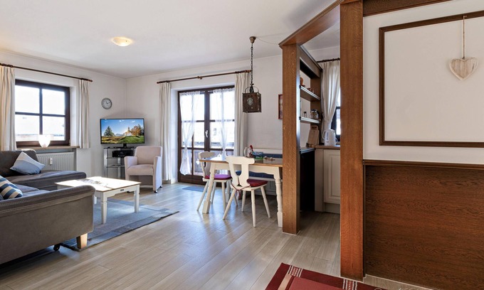 Wallgau Apartment | Beautiful vacation apartment Kathi with mountain view in Wallgau
