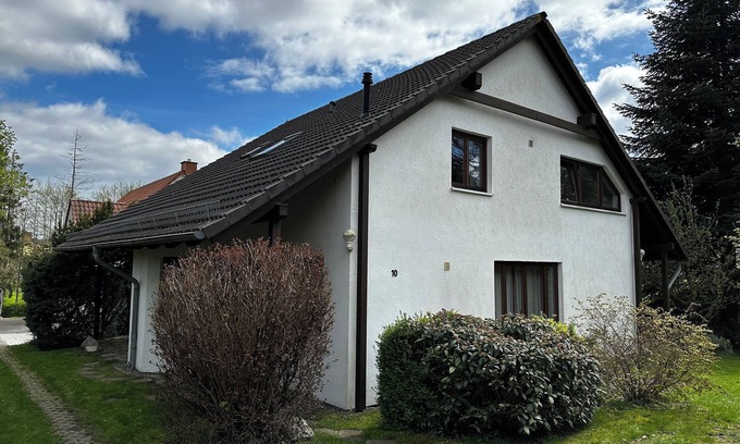 Putbus Apartment | Beautiful vacation apartment for 5 people on Rügen with two terraces and garden