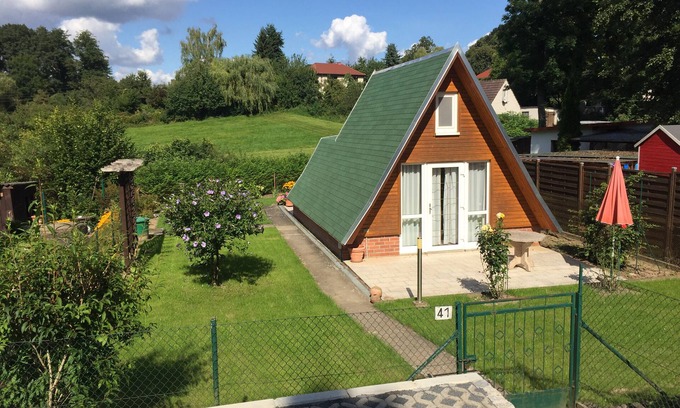 Klein Nemerow House | Beautiful vacation home "Finnhütte" with 2 terraces + WLAN