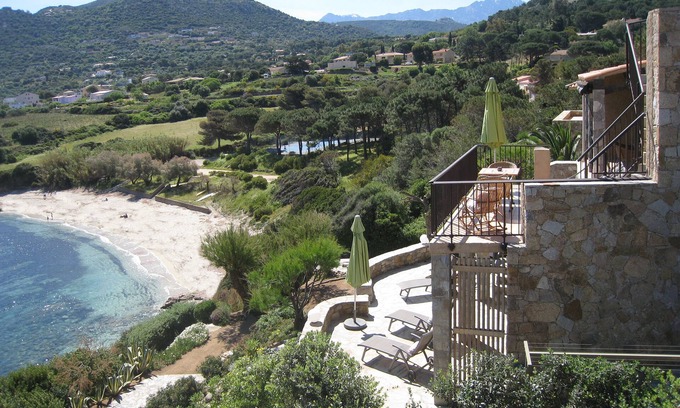 Marine de Davia House | Beautiful vacation home by the sea with direct access to the beach, near Ile Rousse