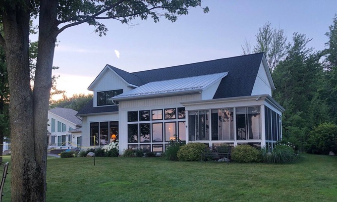Bradley House | Beautiful Vacation Home on Gun Lake
