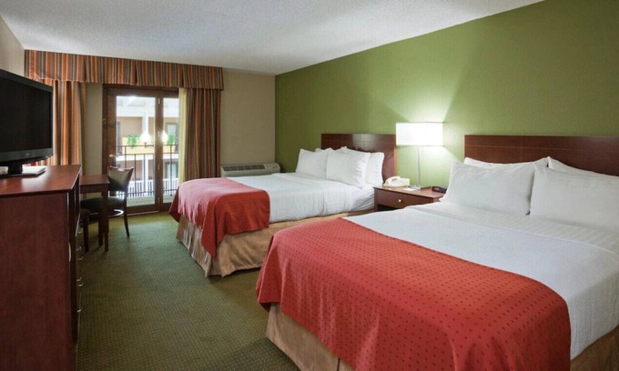 Austin House | Beautiful Vacation Spot for Groups!