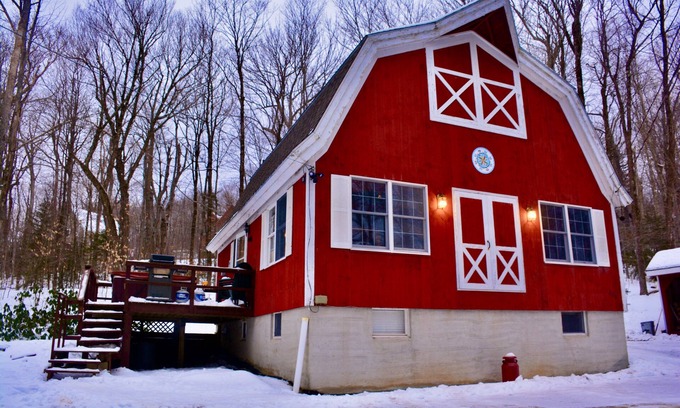 Wilmington House | Beautiful Vermont Vacation Home- Mount Snow!