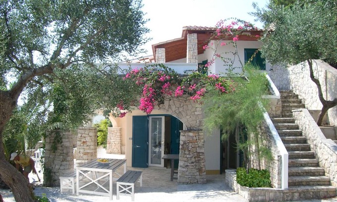 Marina di Novaglie Villa | Beautiful villa with swimming pool and large terraces, for 6 to 8 people
