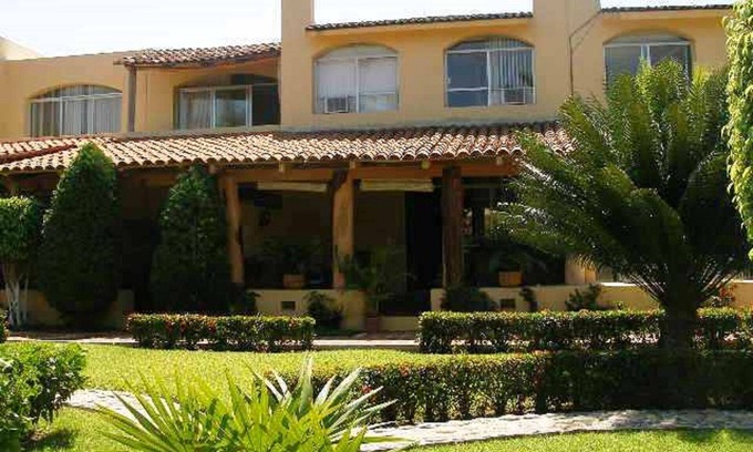 Ixtapa Condo | Beautiful villa with excellent location in complex with 2 pools