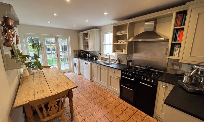Thornton House | Beautiful Victorian townhouse close to tube!