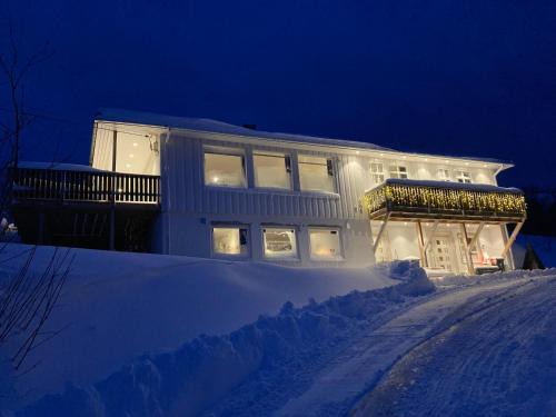 Tromvik Apartment | Beautiful view - close to the sea, mountains and nature