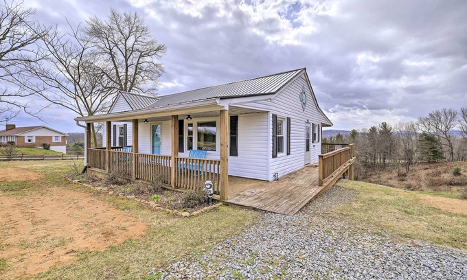 Sparta House | Beautiful Views & Gas Grill: Sparta Getaway!
