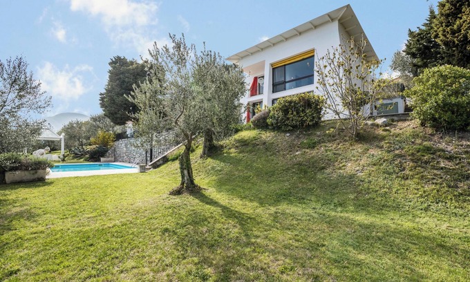 Gaino Villa | Beautiful "Villa Bianca" with Lake View, Pool, Wi-Fi, Balcony & Terrace