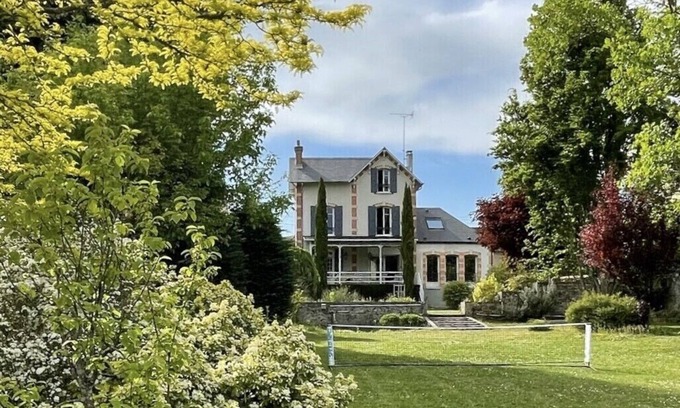 Samois-sur-Seine Villa | Beautiful villa with large garden, between Seine and Fontainebleau forest