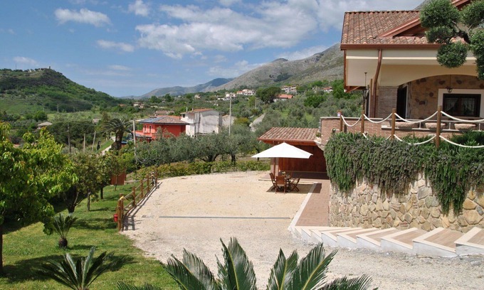 Spigno Saturnia Villa | Beautiful villa for 4 people with TV, pets allowed and parking