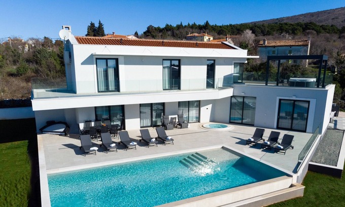 Koromacno Villa | Beautiful Villa Athena
