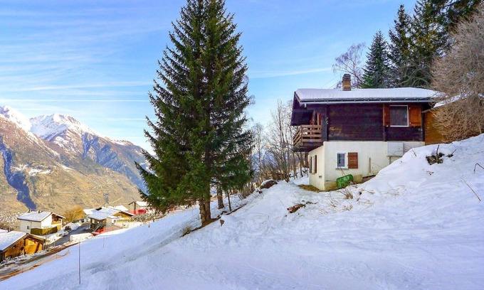 Eischoll House | Beautiful villa for 4 people with WIFI, TV, patio, panoramic view and parking