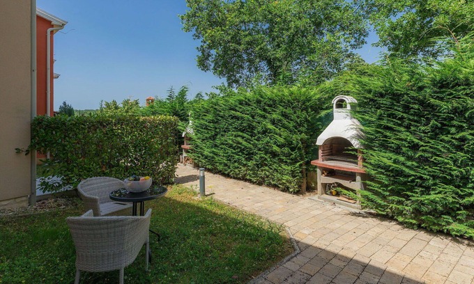 Pelegrin House | Beautiful villa for 6 people with WIFI, A/C, private pool, TV, terrace, pets allowed and parking