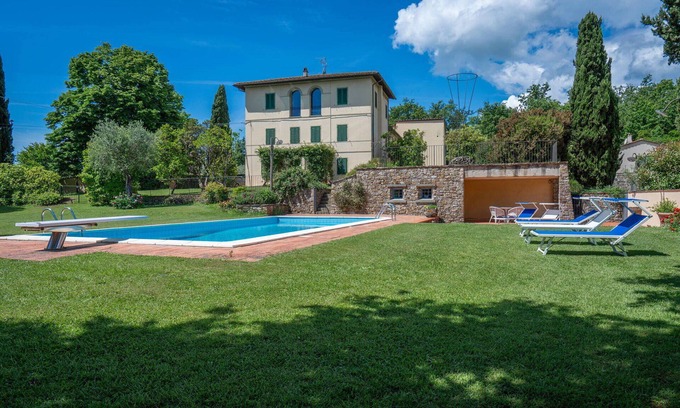 Pistoia Villa | Beautiful villa for 8 guests with WIFI, private pool, TV and pets allowed