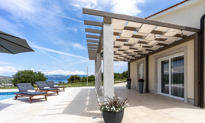 Gondolici Villa | Beautiful Villa Gallova