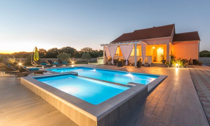 Tinj Villa | Beautiful villa Maris with pool