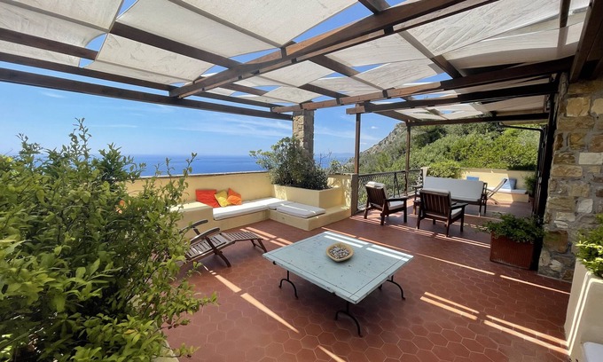Talamone Villa | Beautiful villa overlooking the sea in the Maremma National Park