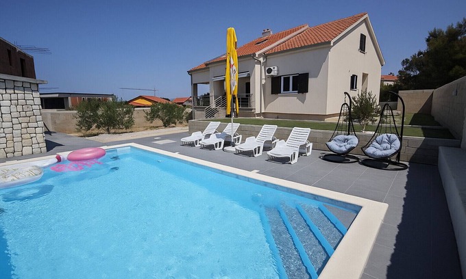 Povljana Villa | Beautiful Villa Pauliana