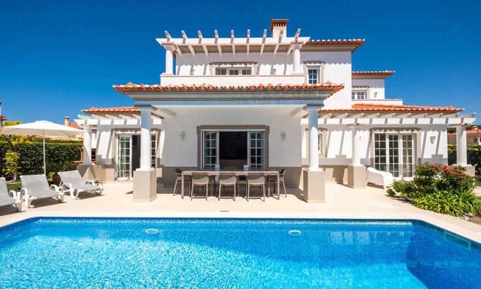Praia del Rei Villa | Beautiful villa renovated Spring 2024 situated on top Portuguese resort