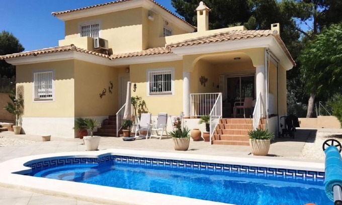 Castalla Villa | Beautiful Villa, Sleeping up to 6 guests with Private Pool and WiFi Access