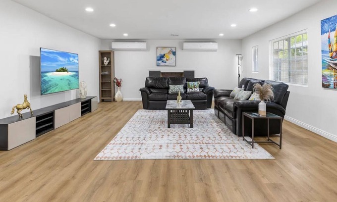 Rowland Heights House | Beautiful villa by the Disney