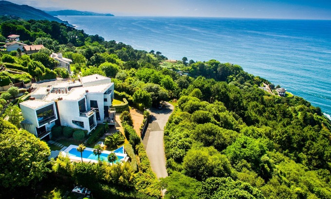 San Sebastian Villa | Beautiful villa with panoramic views of the sea Amezti 58