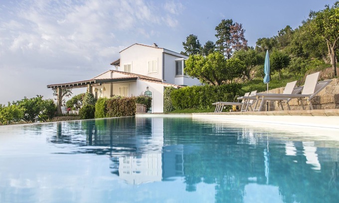 Catute Villa | Beautiful villa with private pool overlooking the sea at 4km from the beach