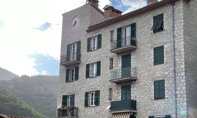 Castillon Apartment | Beautiful Village Apartment