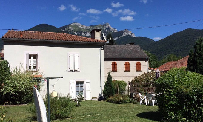 Estenos House | Beautiful village house in the heart of the three valleys