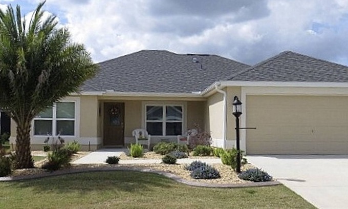 The Villages House | Beautiful Villages Home in the Brownwood Area with golf cart.
