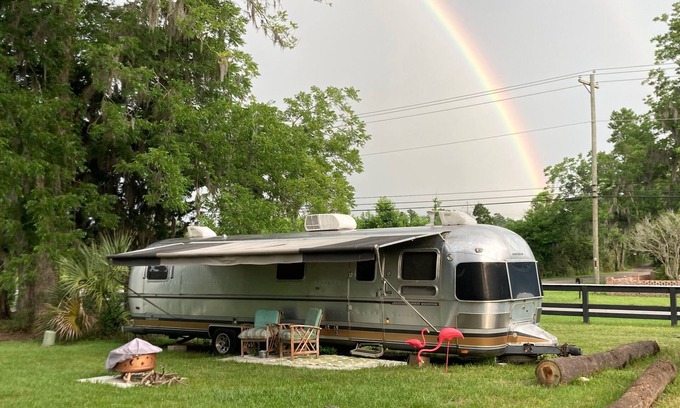 Burton House | Beautiful Vintage Airstream, Beaufort SC-Enjoy the Journey