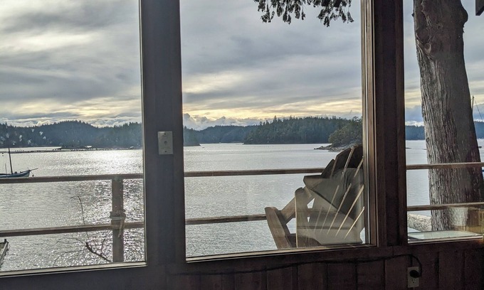 Cortes Island House | Beautiful waterfront paradise on Cortes Island!