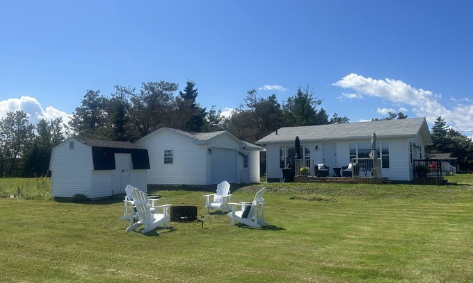 The Bluff House | Beautiful waterfront cottage on large property. Walking distance to Parlee Beach