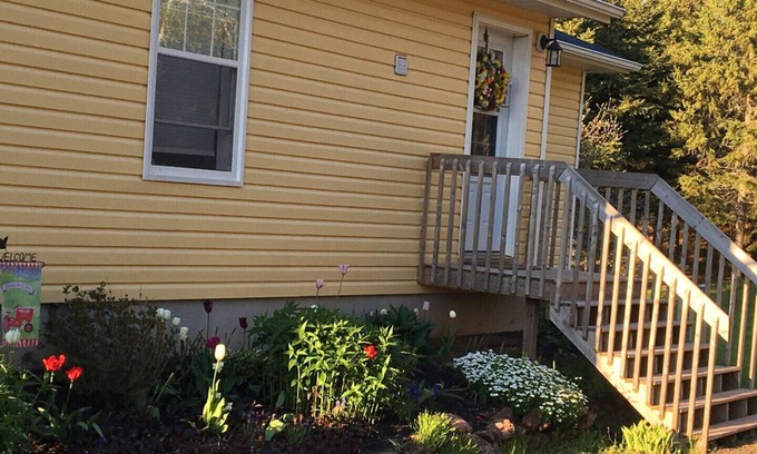 Granville House | Beautiful water's edge 2 bedroom vacation home