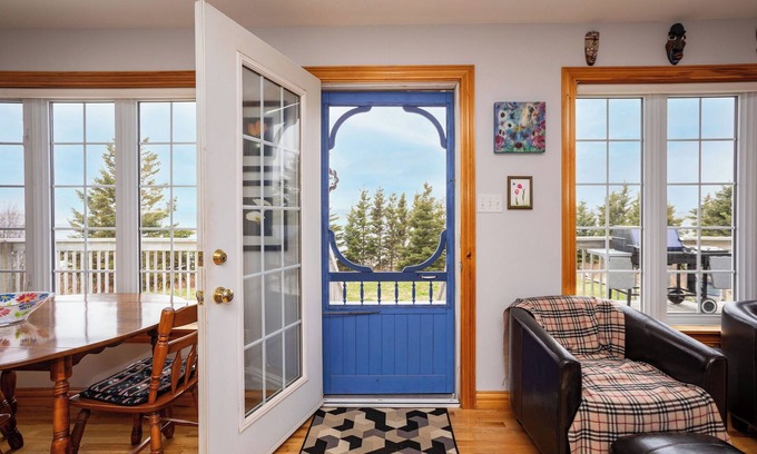 Anglo Rustico Cottage | Beautiful water view and only 15 mins to Cavendish & 30 mins to Charlottetown.