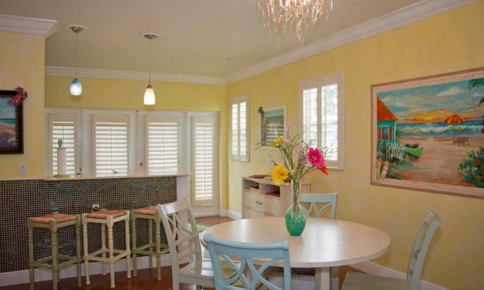 Matlacha House | Beautiful waterfront 2-bed/2-bath island getaway on Matlacha Island.