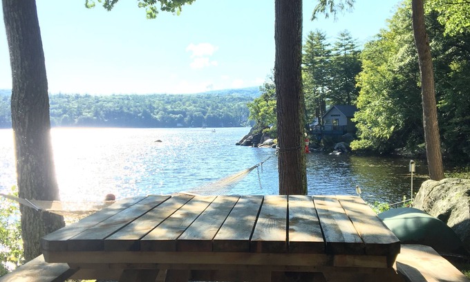 Bradford Cottage | Beautiful Waterfront Cottage on Lake Massasecum