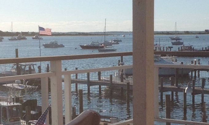 Tisbury House | Beautiful Waterfront Home on Lake Tashmoo