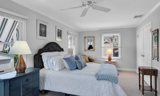 Avon Condo | Beautiful Well Design Condo in Bay Head + 1st Floor with outside seating area