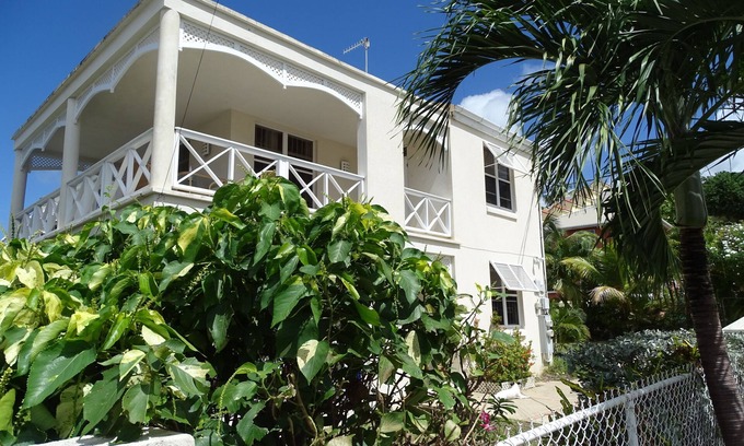 Prospect Apartment | Beautiful west coast apartment amazing sunset views 5 minute walk to the beach