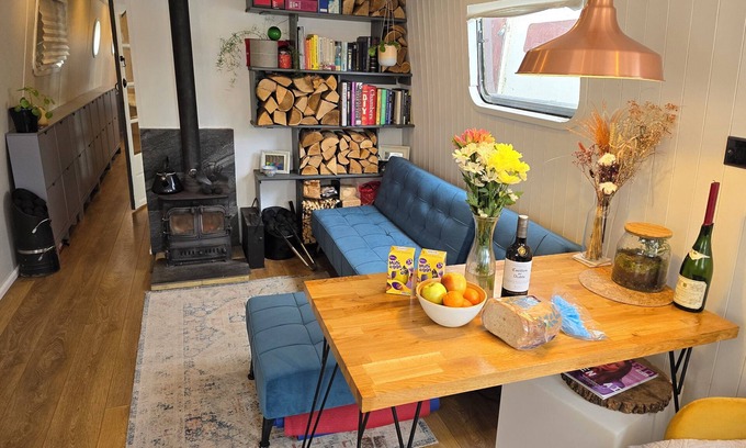 Paddington Boat Rental | Beautiful Widebeam Boat - London