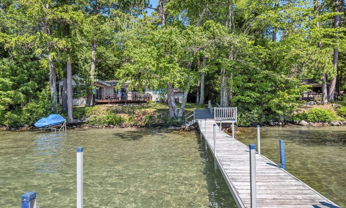 Moultonborough House | Beautiful Winnipesaukee Adorable Cottage and Bunkhouse for 10 Lovely Sunsets