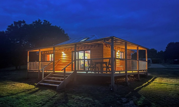 Halesworth Cottage | Beautiful wooden cabins in a quiet tranquil setting.