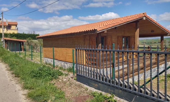 Villaluenga House | Beautiful wooden house with stunning views
